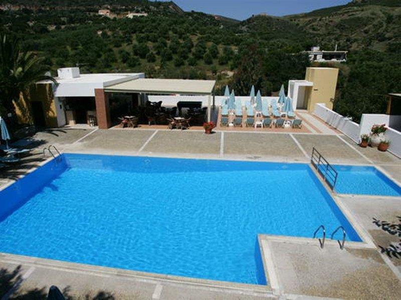 Xidas Garden Aparthotel